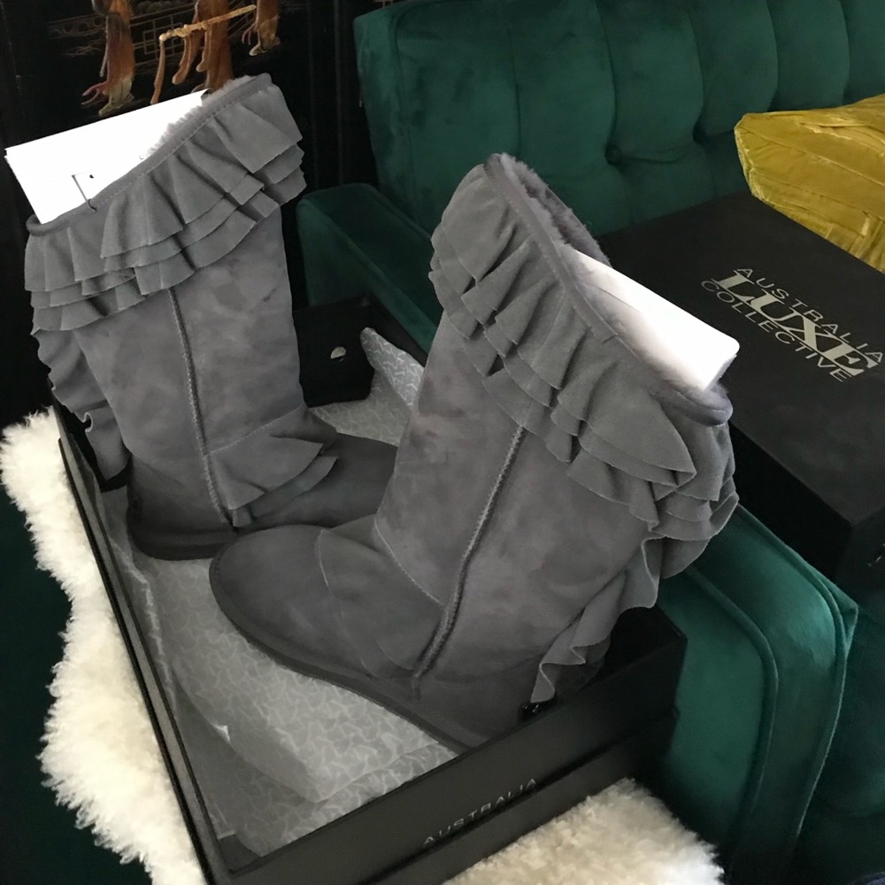 Australia Luxe US 10 / 11 Chapel Tall Ruffle Boots